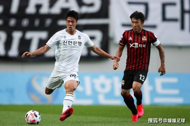 欧冠-吉鲁破门+失点 AC米兰总比分2-1那不勒斯
